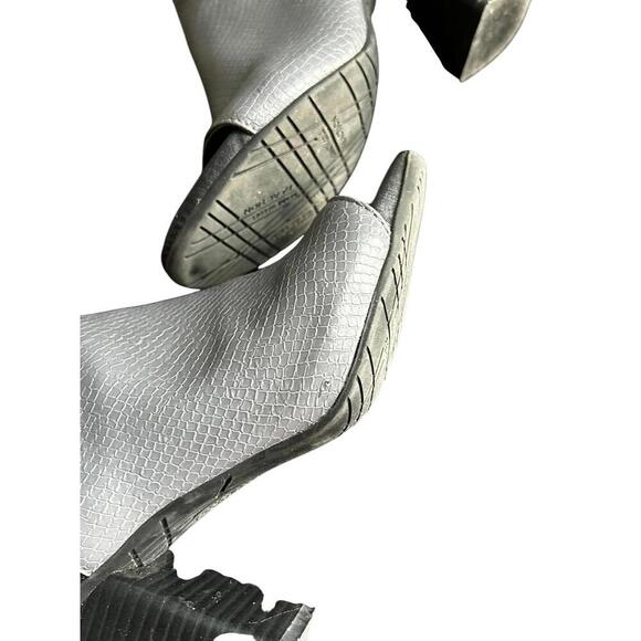 Stylish Grey Open-Toe Heels - Picture 9 of 9